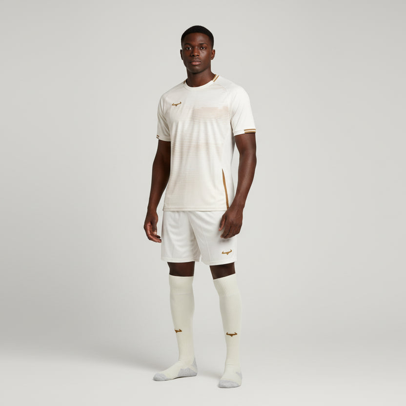 Demon Athletics AeroSwift Dri-FIT Komplett-Set – T-Shirt, Shorts & Fußballsocken in Leicht Khaki. perfekt für Training