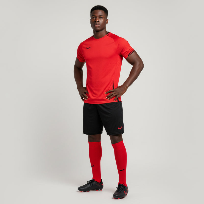 Demon Athletics AeroSwift Dri-FIT Komplett-Set – T-Shirt, Shorts & Fußballsocken in Schwarz Rot. perfekt für Training